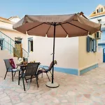 Gina's House * ארגוסטולי